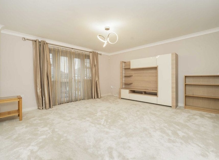 House De Havilland Road in Greater London