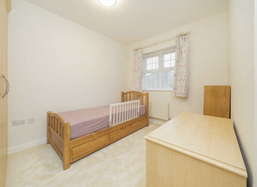 House De Havilland Road in Greater London