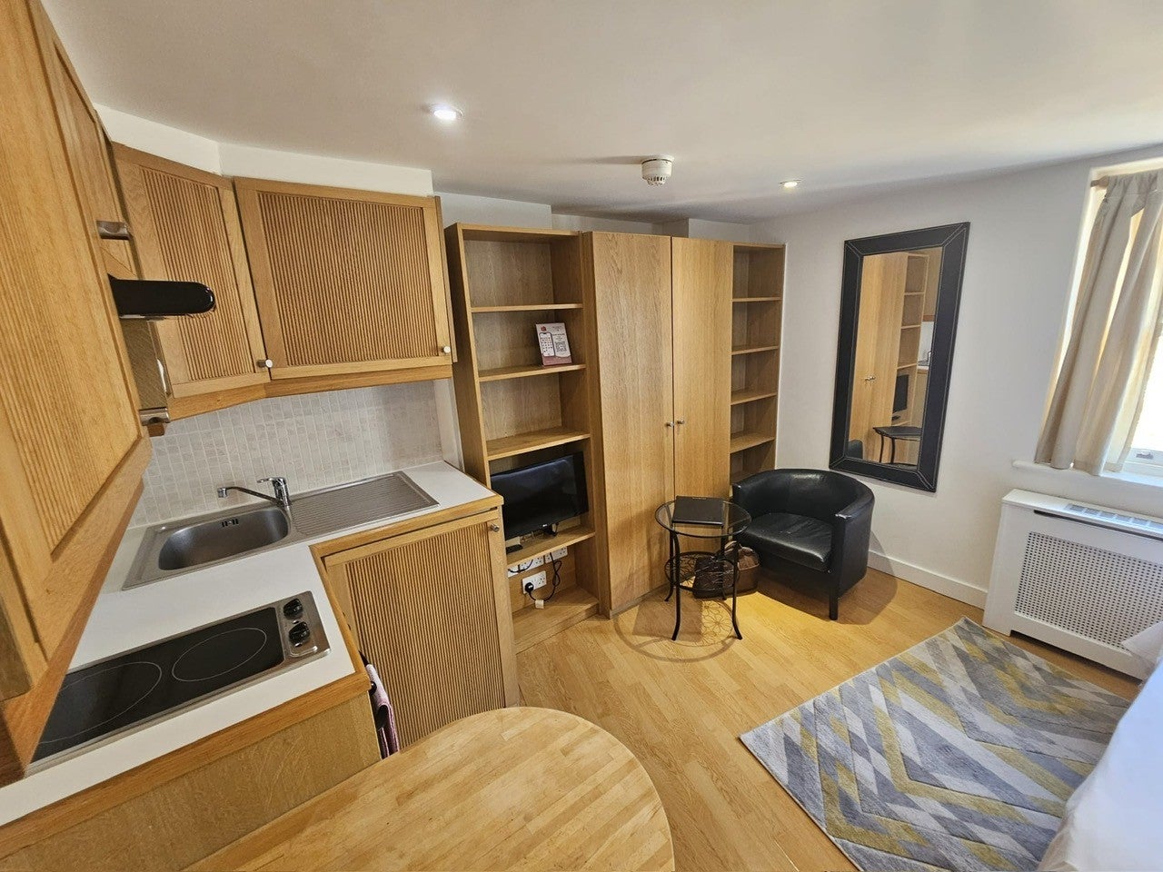 Flat Cartwright Gardens in Greater London