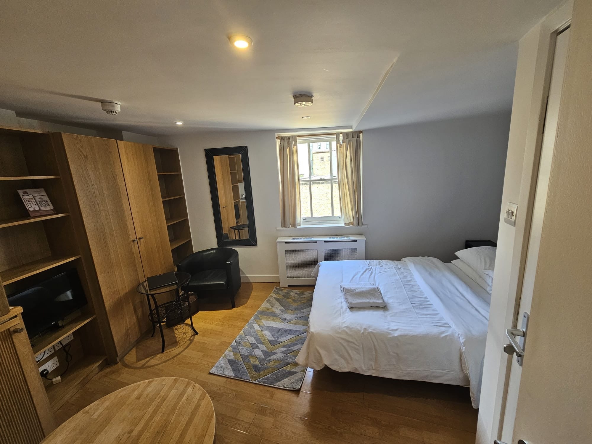 Flat Cartwright Gardens in Greater London