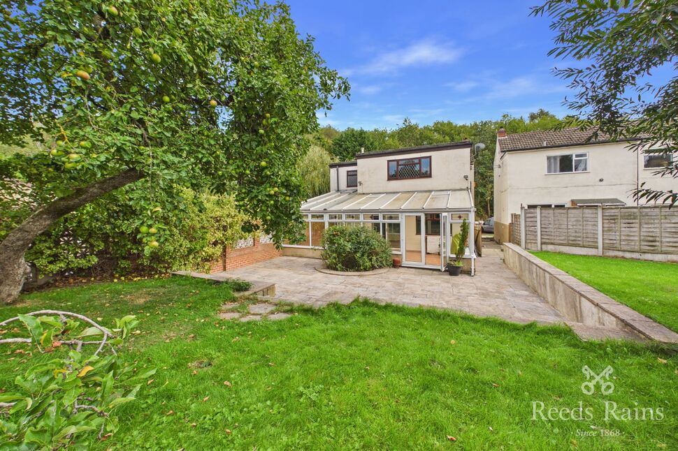 House Lingwell Nook Lane in Wakefield