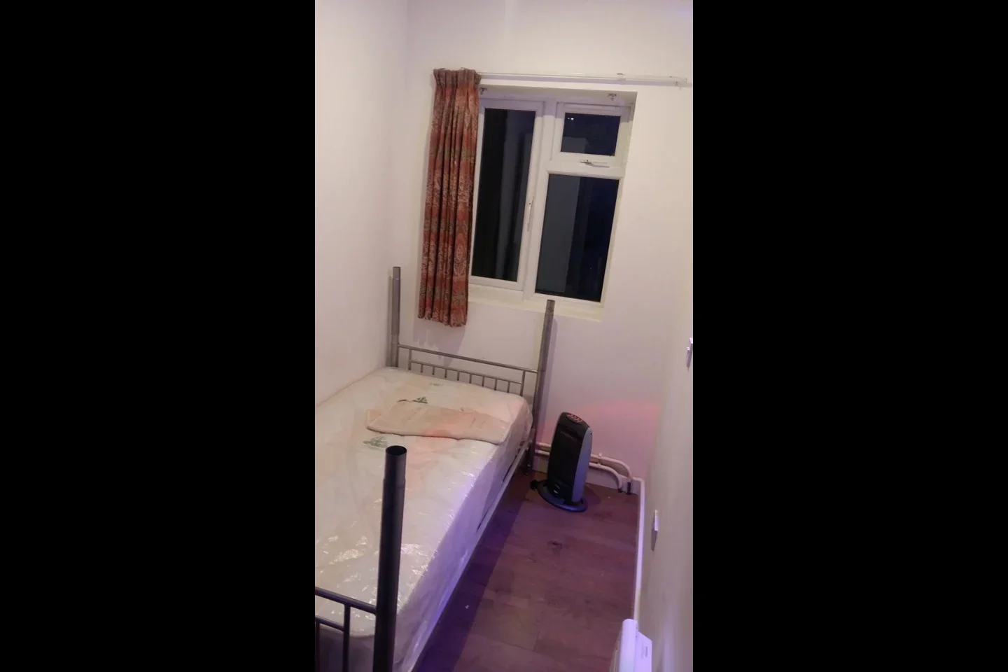 Room Burlington Road in Greater London