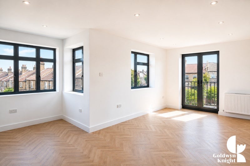 Room Plumstead High Street in Greater London