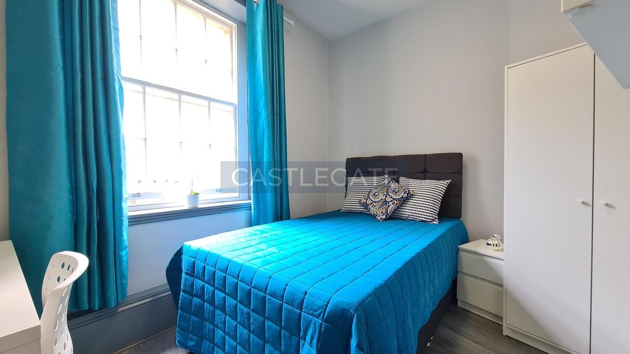 Room St George's Square in Kirklees