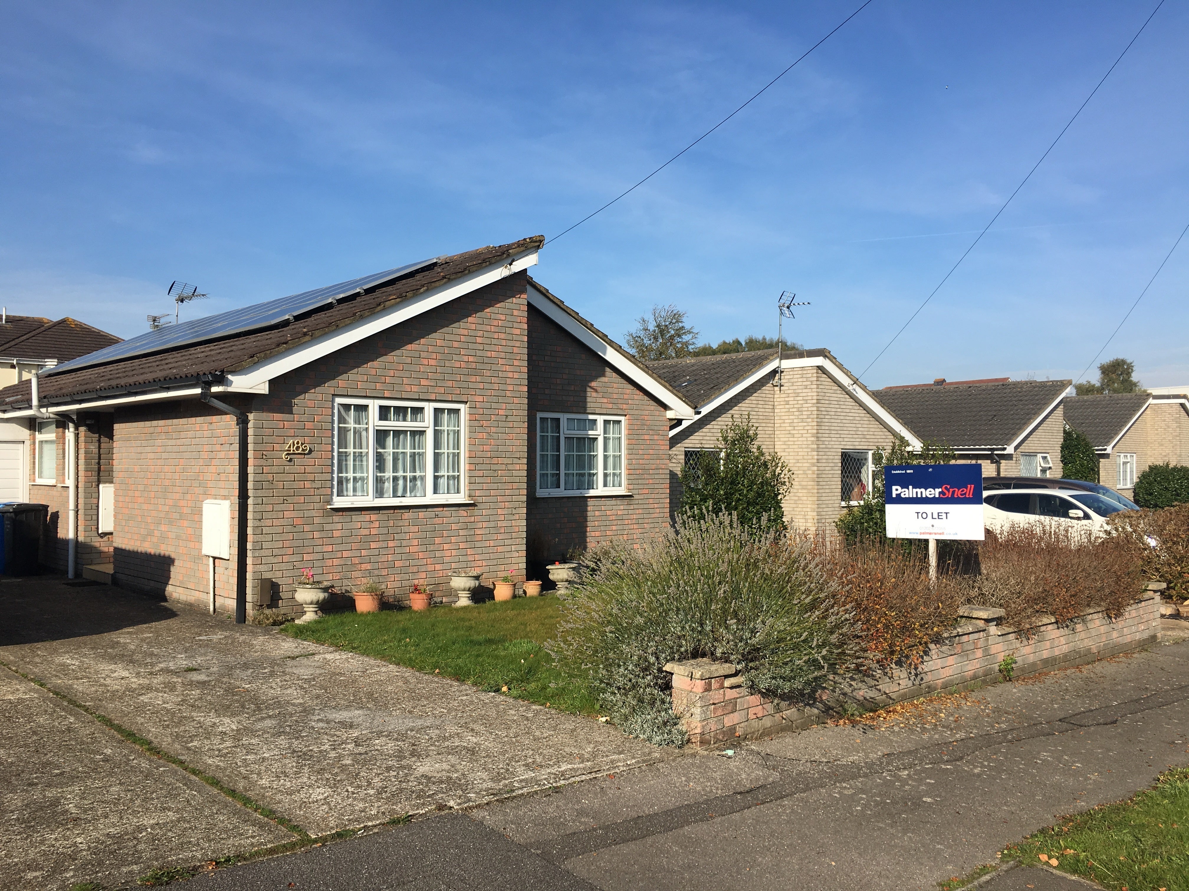 House Maureen Close in Poole