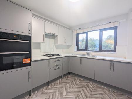House Quantock Close in Barton Seagrave