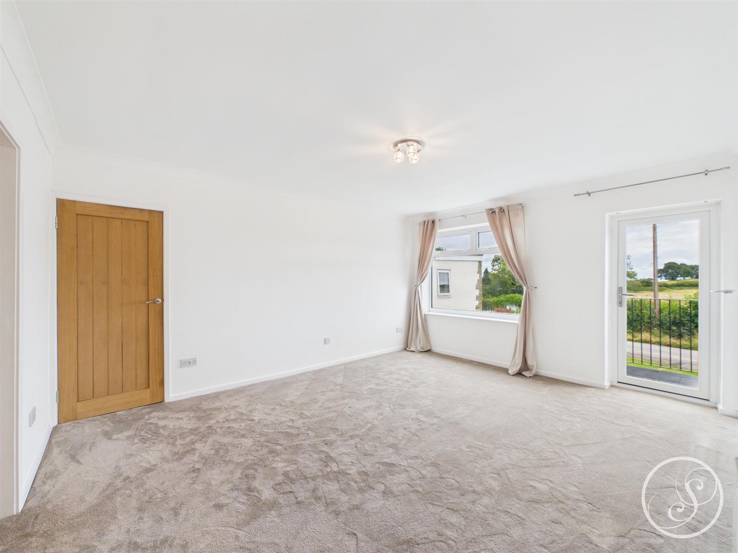 Flat Avon Court in Leeds