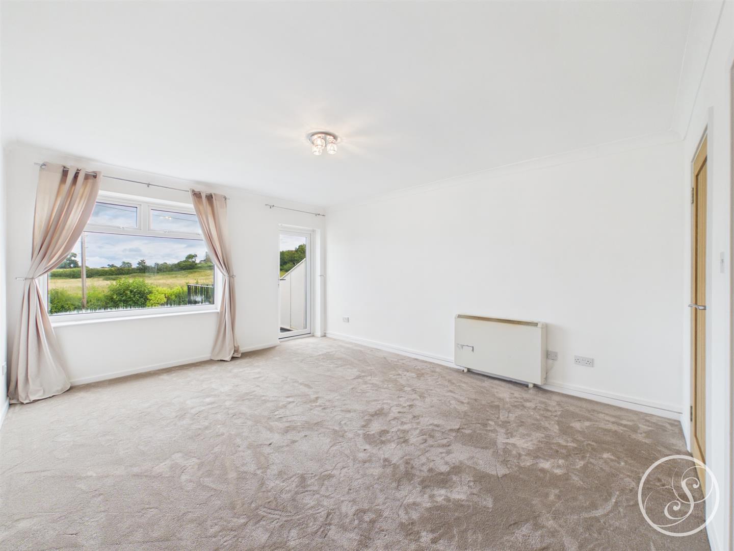 Flat Avon Court in Leeds