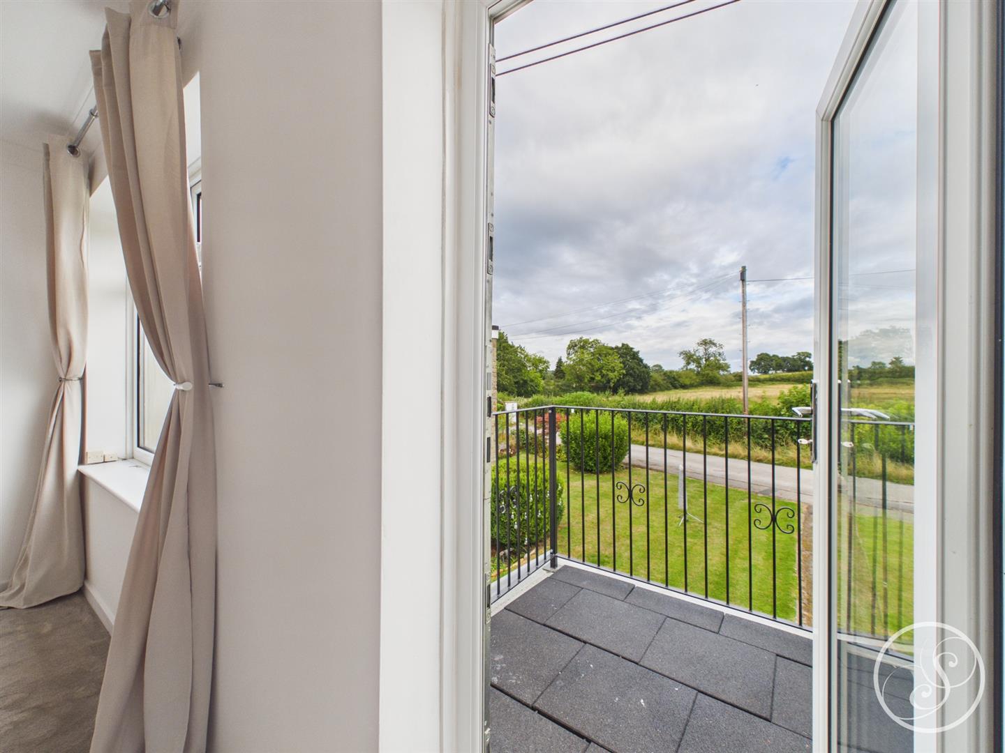 Flat Avon Court in Leeds