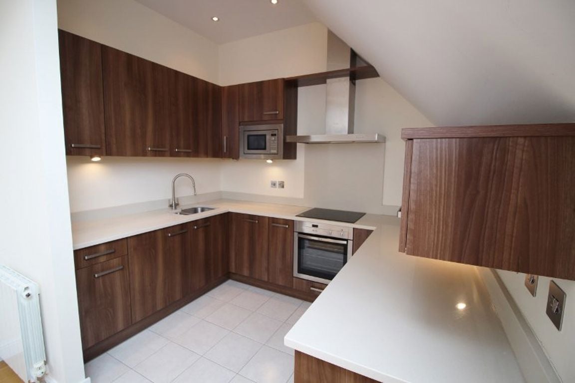 Flat Pembroke Road in Sevenoaks