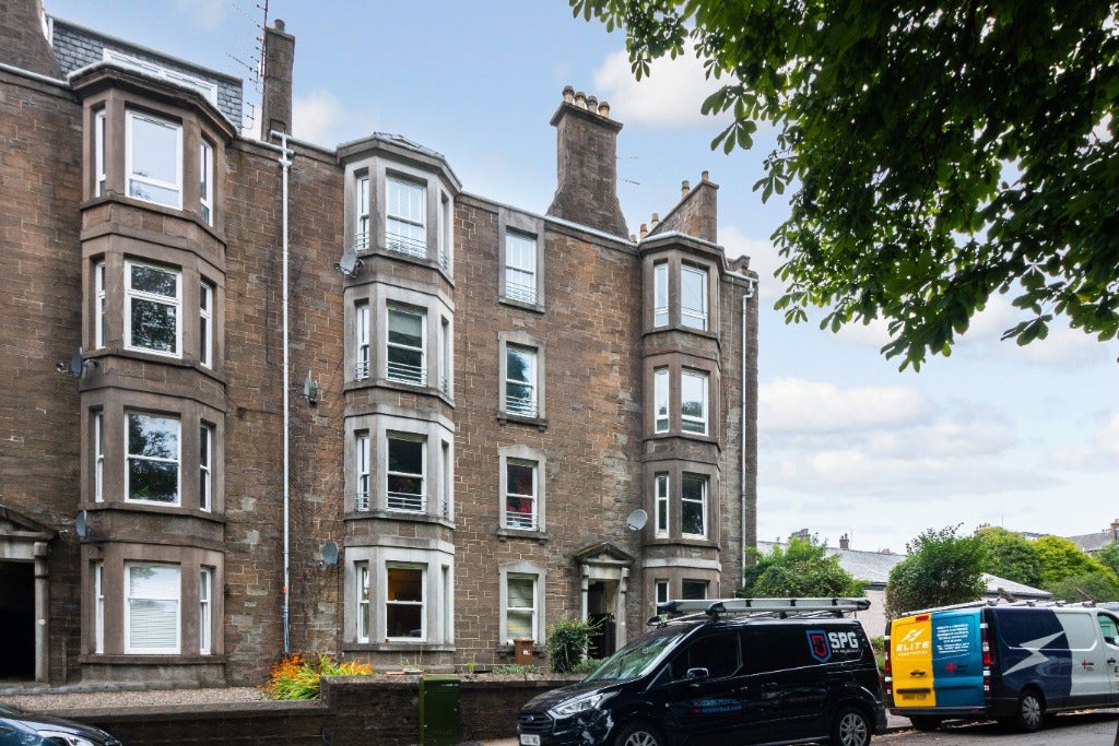 Flat Baxter Park Court in Dundee