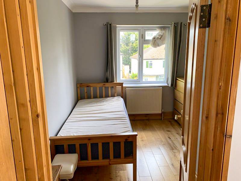 Room Millfields Close in Greater London