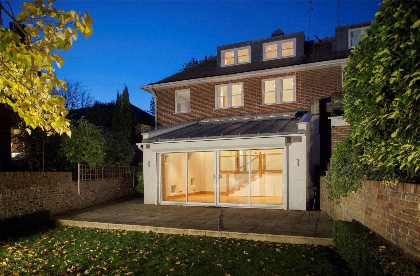 House Springfield Road in City of Westminster