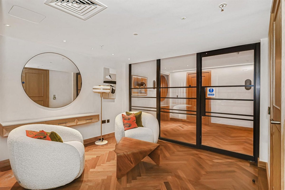 Flat Newcastle Place in City of Westminster