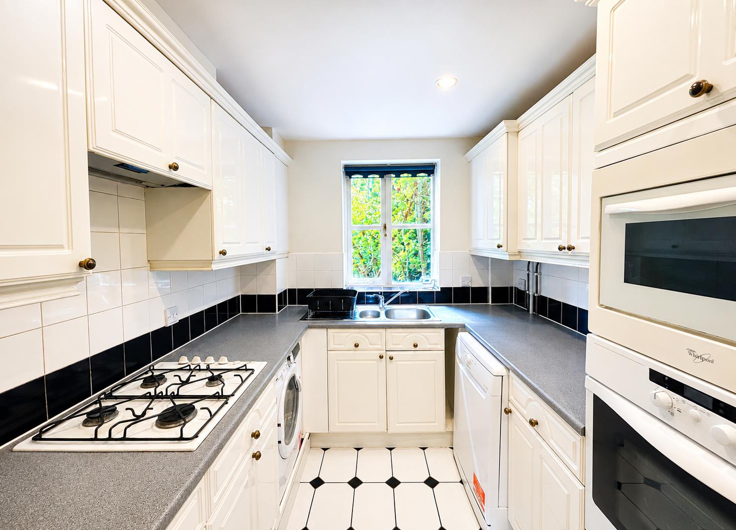 Flat Brindley Way in Dacorum