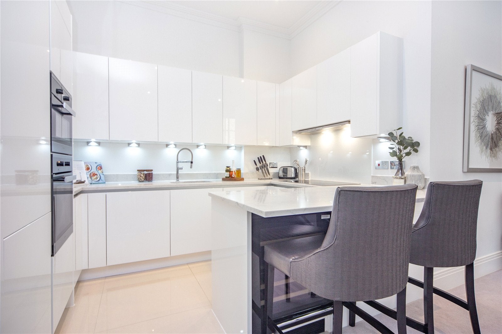 Flat Rainville Road in Greater London