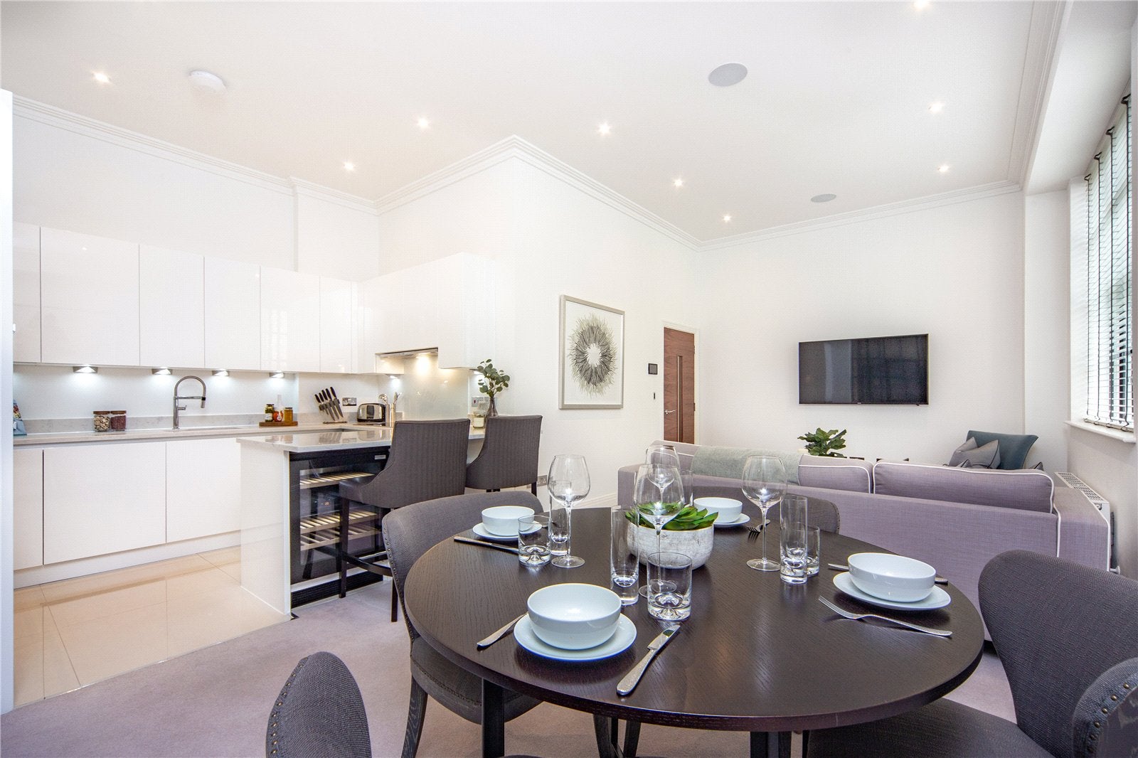 Flat Rainville Road in Greater London
