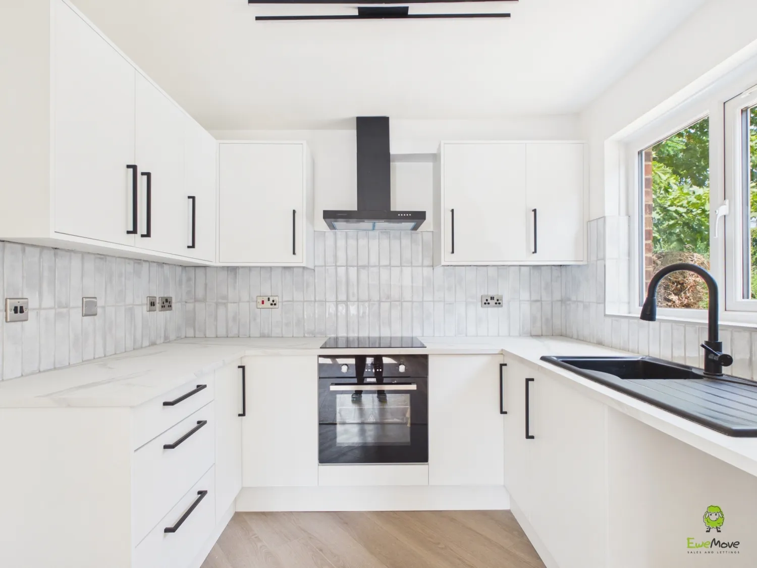 Flat Heathlee Road in Greater London