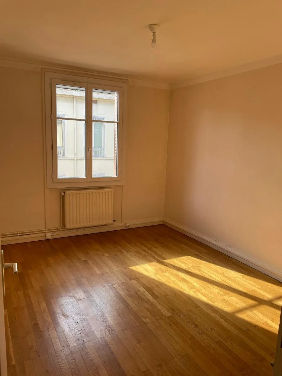 Flat Rue Salomon Reinach in Lyon