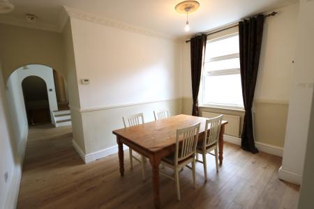 Flat Park Drive in Royal Leamington Spa