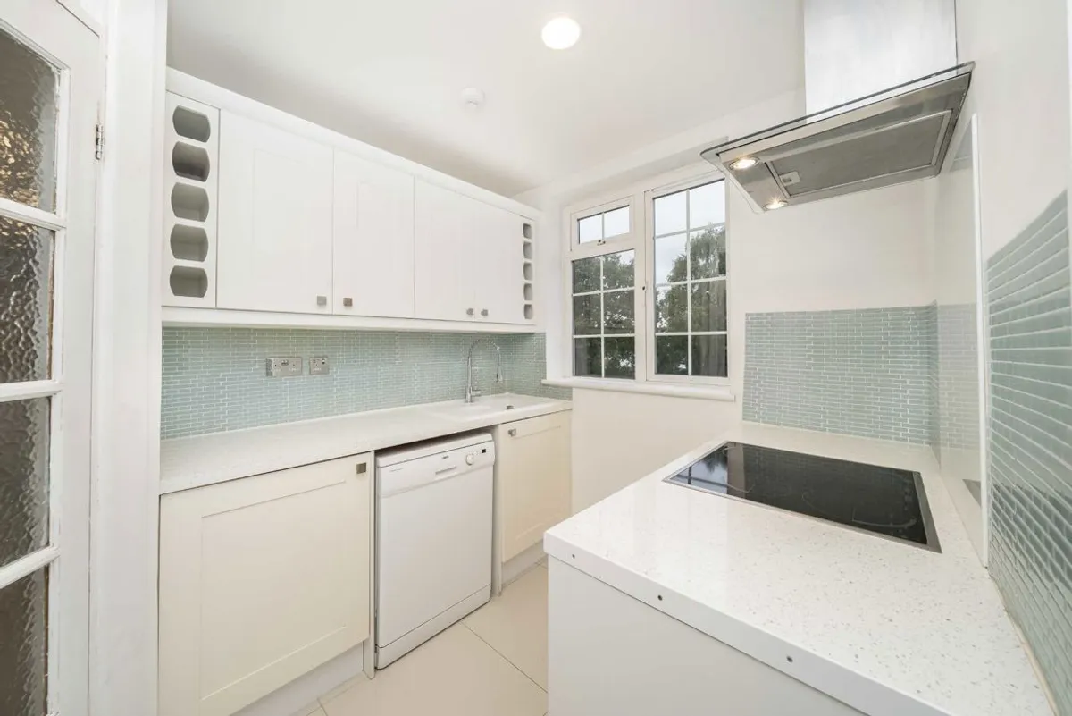 Flat Augusta Walk in Greater London