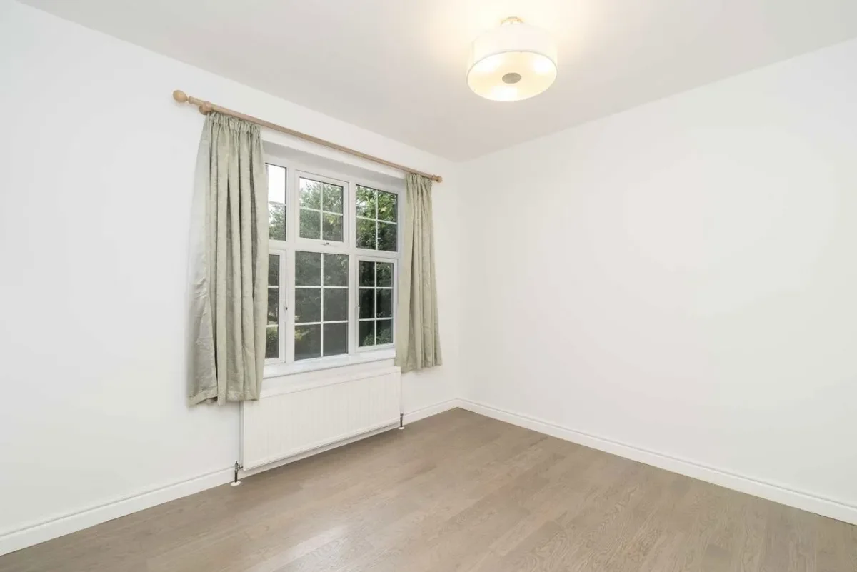 Flat Augusta Walk in Greater London