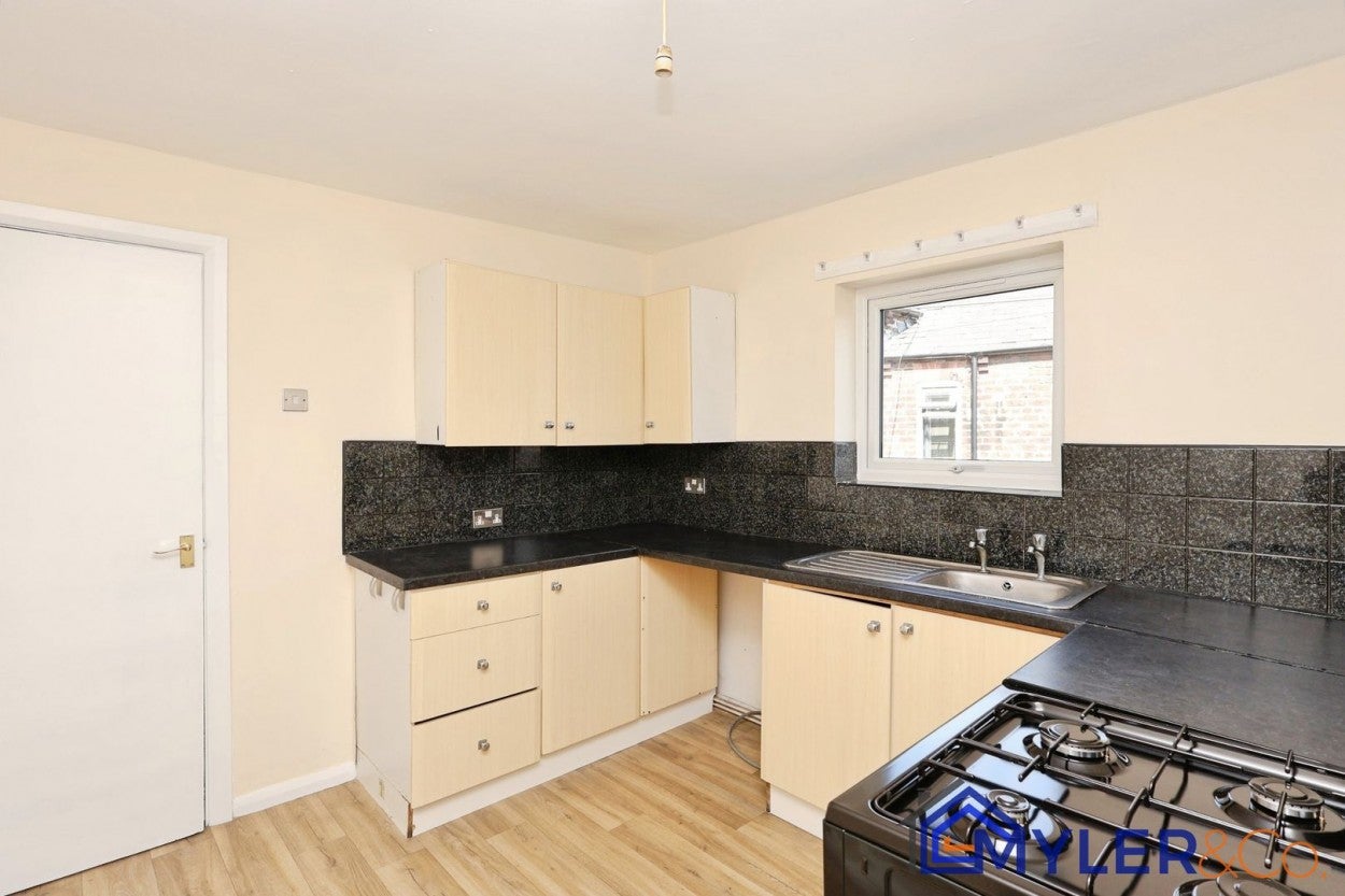 Flat Albert Road in Widnes