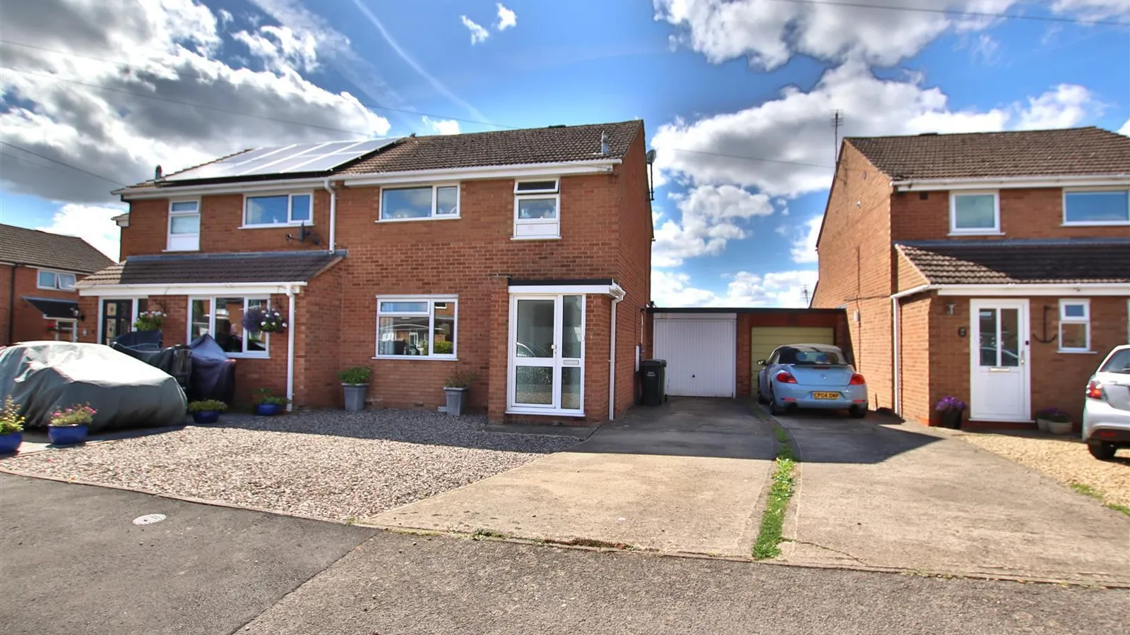 House Main Road in Tewkesbury