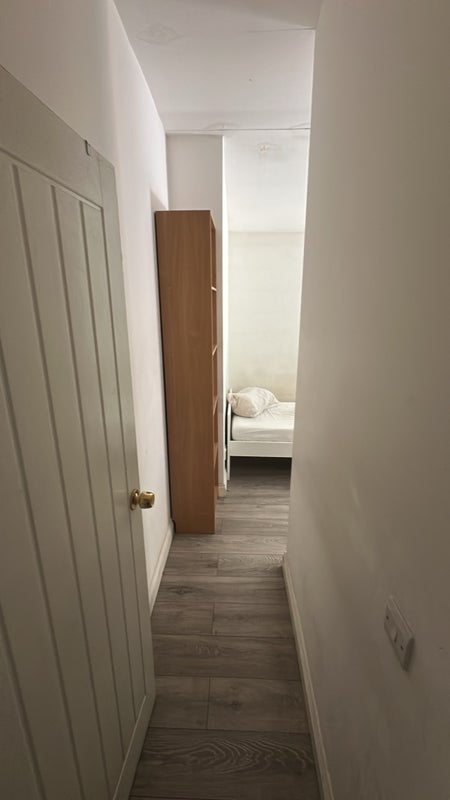 Room Malpas Road in Greater London