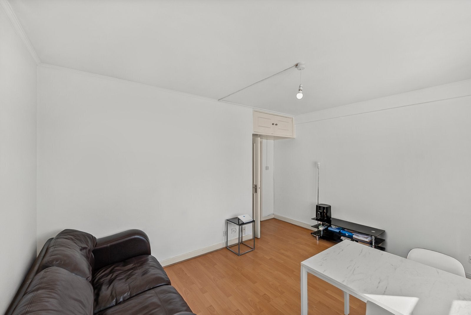 Flat Victoria Embankment in City of London