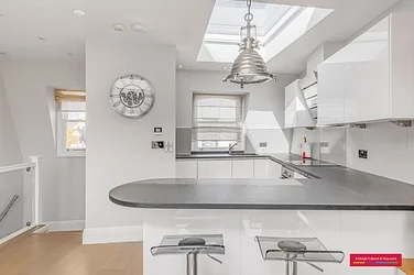 Flat Dawes Road in Greater London