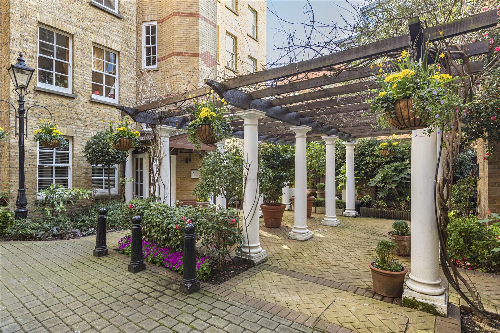 Flat Regency Street in City of Westminster