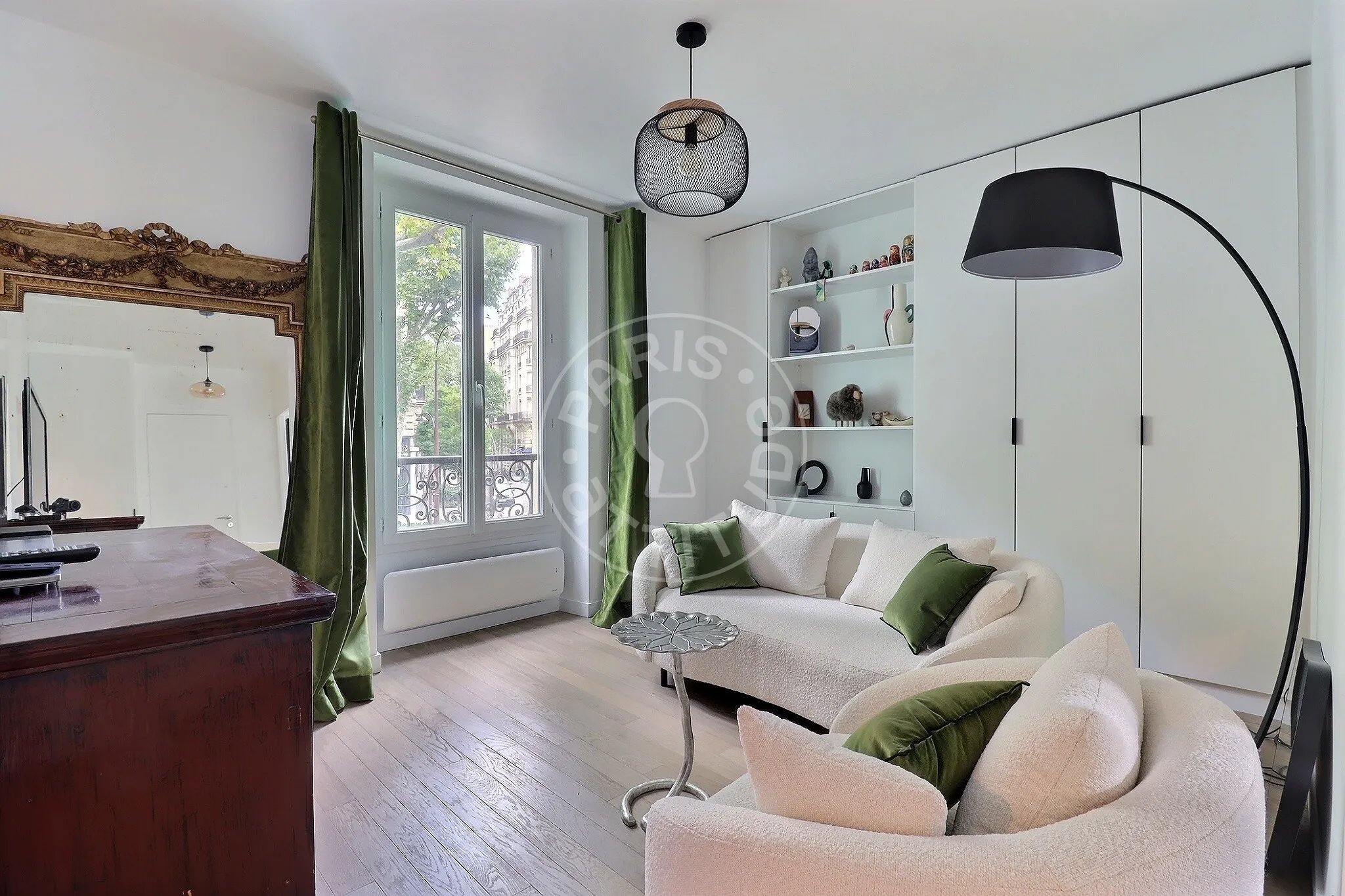 Flat Avenue Achille Peretti in Neuilly-sur-Seine