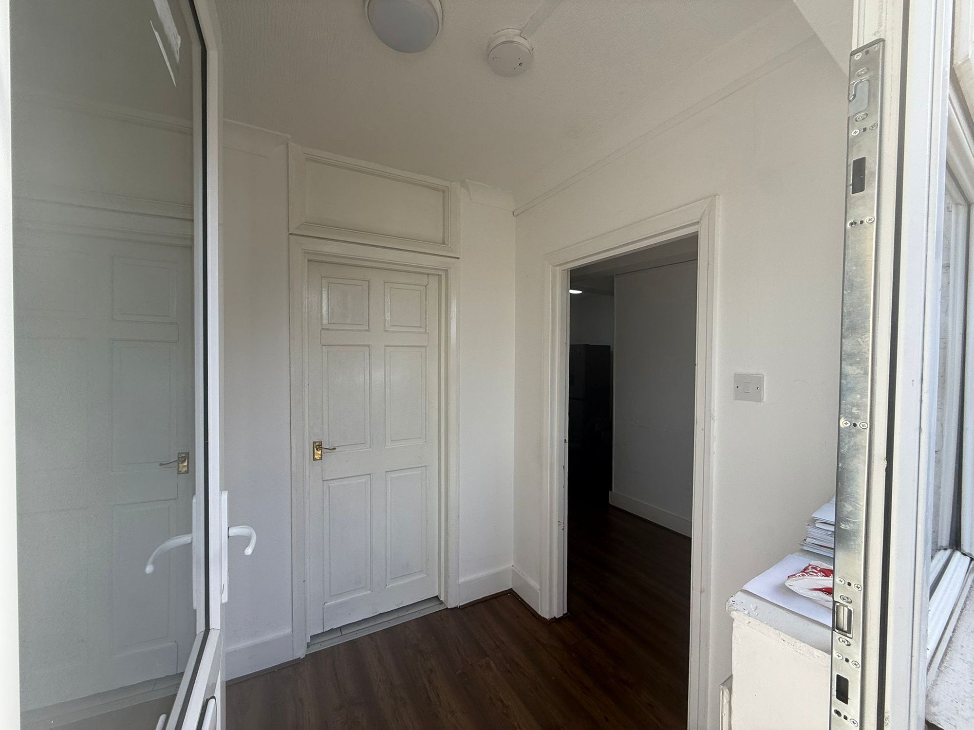 Flat Oakley Road in Greater London