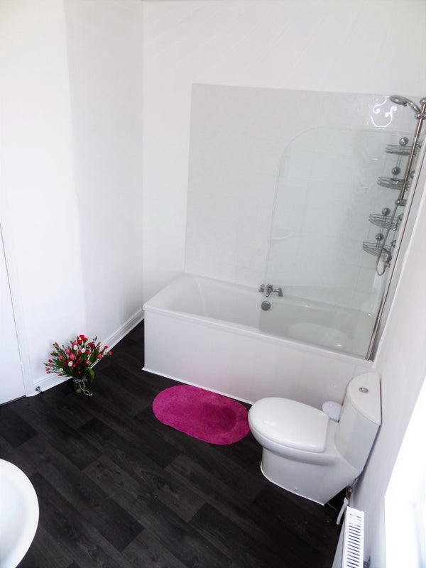 Room Burngreave Road in Sheffield