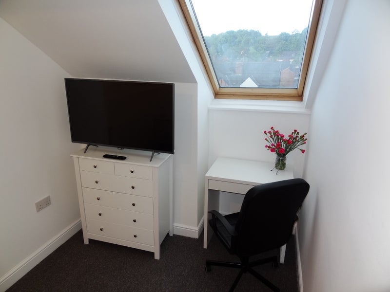 Room Burngreave Road in Sheffield