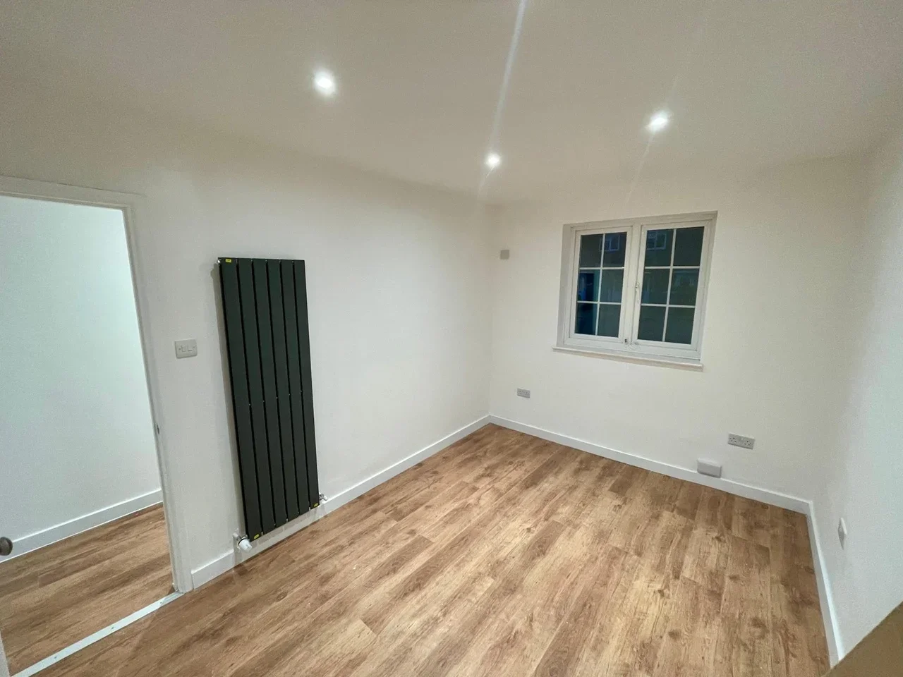 Room Lindenhill Road in Bracknell