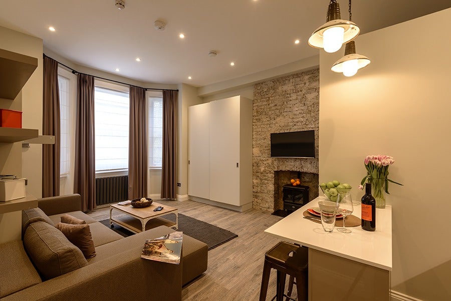 Flat West End Lane in Greater London