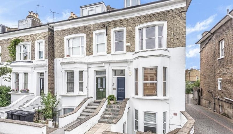 Room Percy Road in Greater London