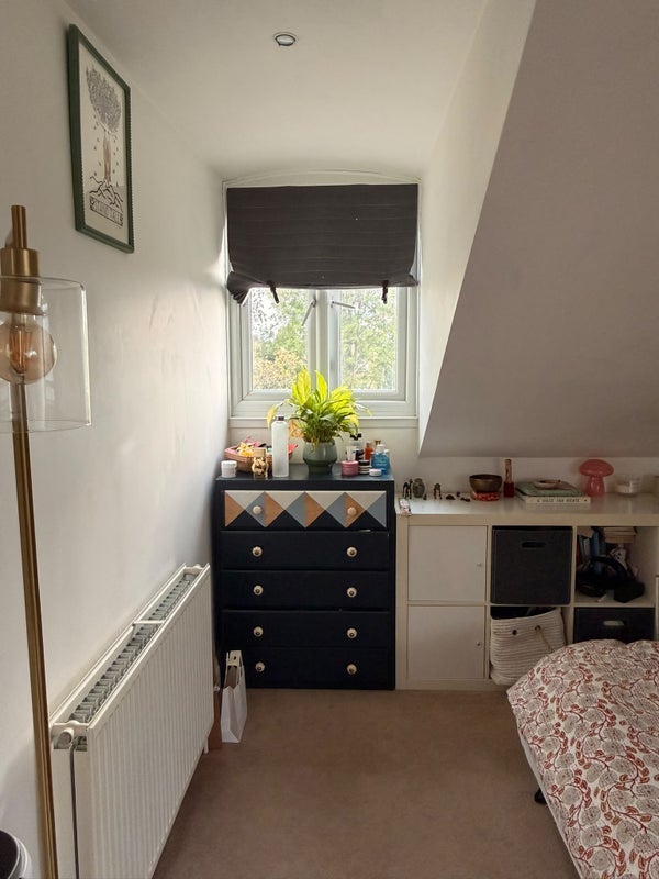 Room Percy Road in Greater London