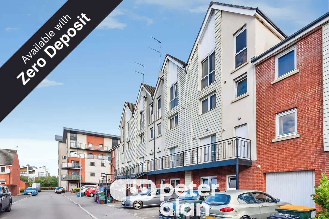 Flat Alicia Close in Newport