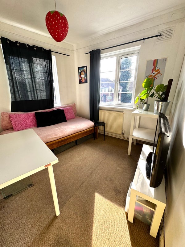 Room Nether Street in Greater London