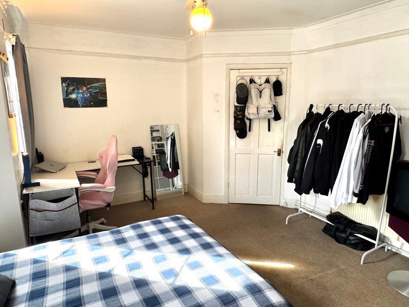 Room Nether Street in Greater London