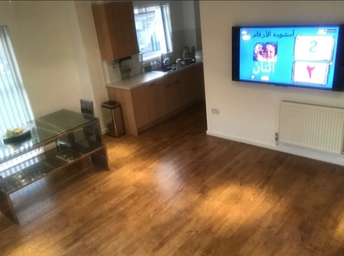 Room Burcher Gale Grove in Greater London