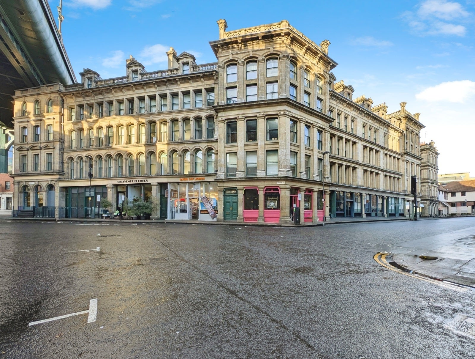 Flat Queen Street in Newcastle upon Tyne