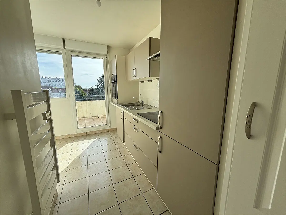 Flat Rue Jacques Bourgoin in Troyes