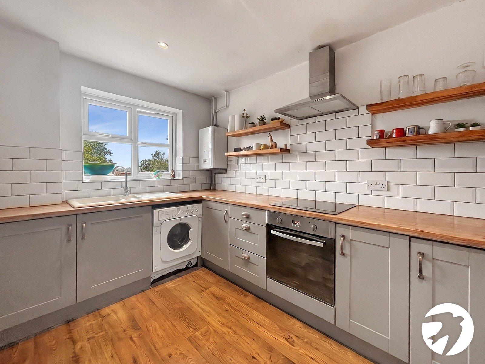 Flat Balmoral Gardens in Greater London