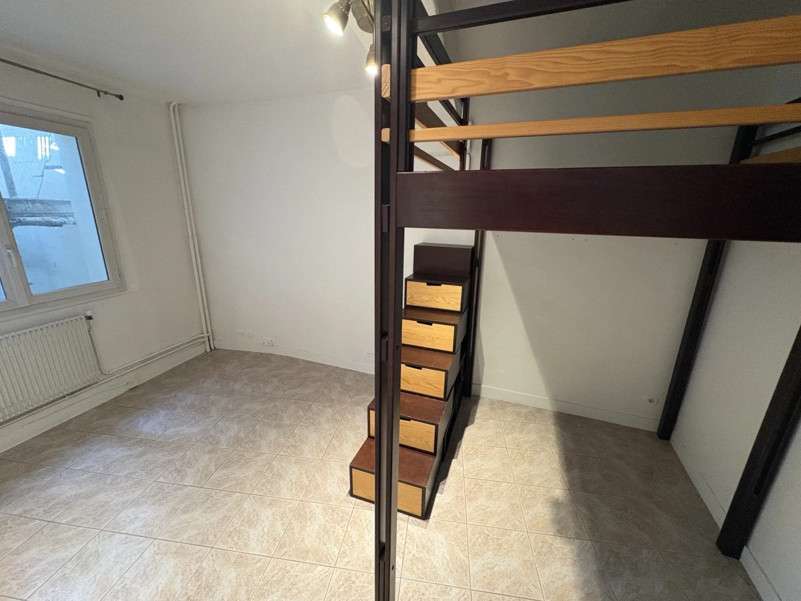 Flat Rue Saint-Denis in Paris