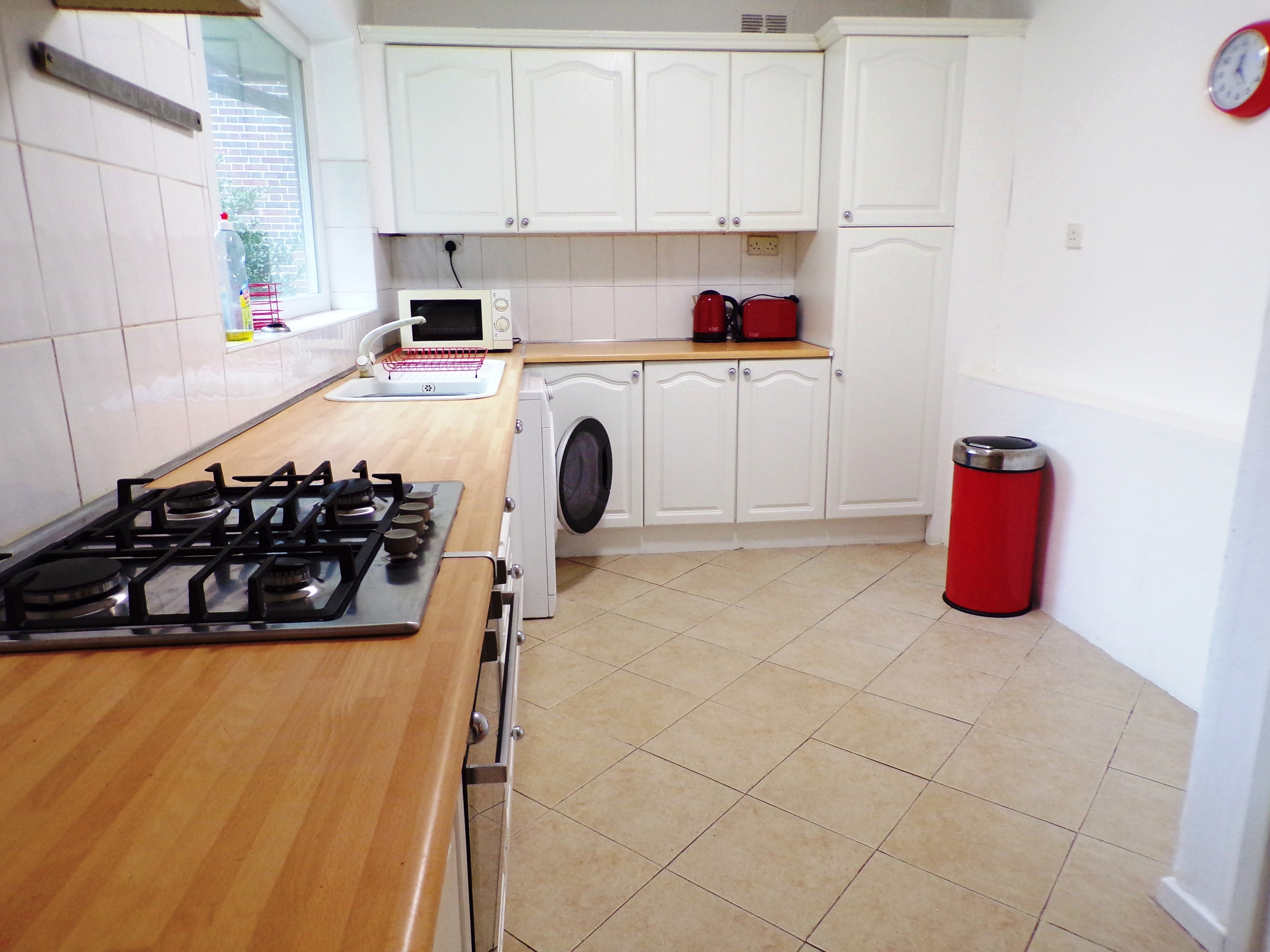 Flat Conifer Court in Birmingham