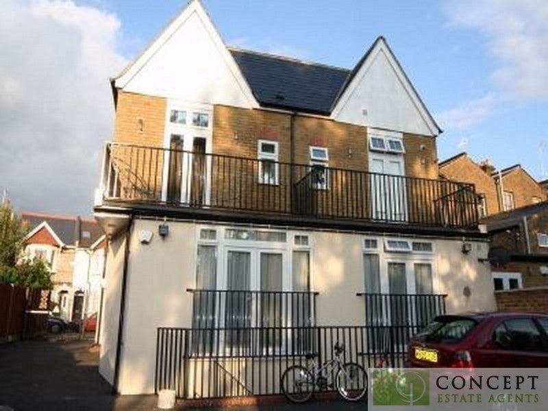 Flat Park Road in Greater London
